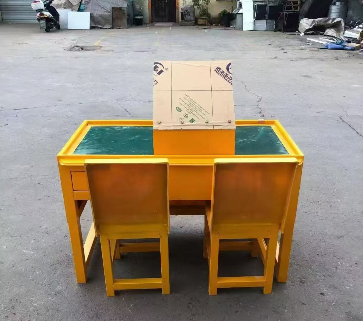 巴林右防静电导通桌井下煤矿火工品发放桌：危险品流转的安全守护者