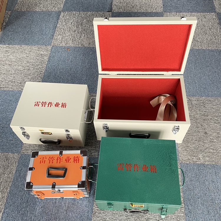 巴林右爆破工程作业箱如何选择？玻璃钢与传统材质的全面对比